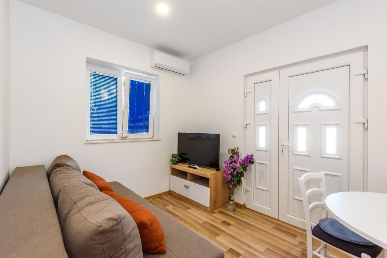 Apartment Dego Near Ploce, Riverfront, Parking Rogotin Экстерьер фото