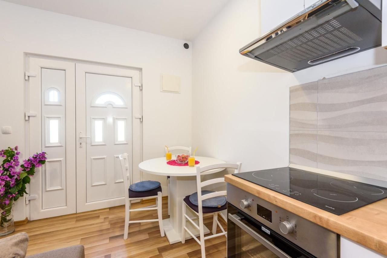 Apartment Dego Near Ploce, Riverfront, Parking Rogotin Экстерьер фото