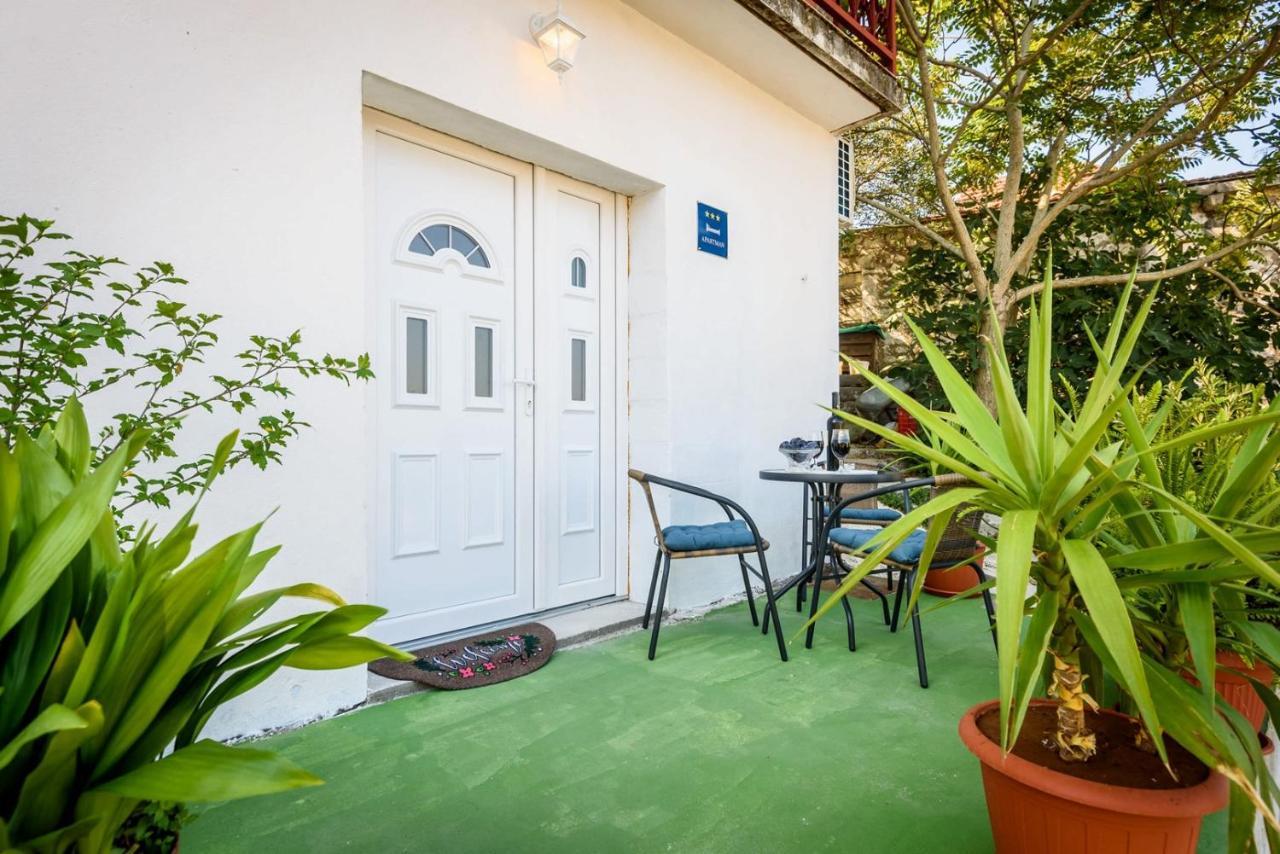 Apartment Dego Near Ploce, Riverfront, Parking Rogotin Экстерьер фото